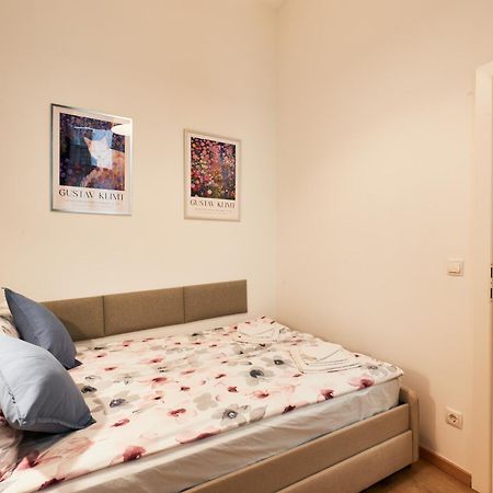 Malixa - Apartment In The Heart Of Vienna Next To Metro ภายนอก รูปภาพ