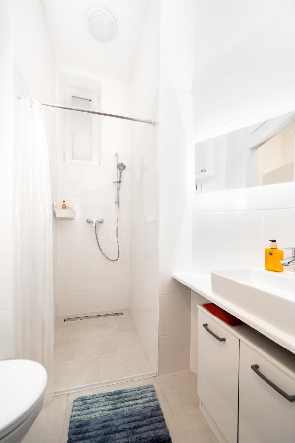 Malixa - Apartment In The Heart Of Vienna Next To Metro ภายนอก รูปภาพ