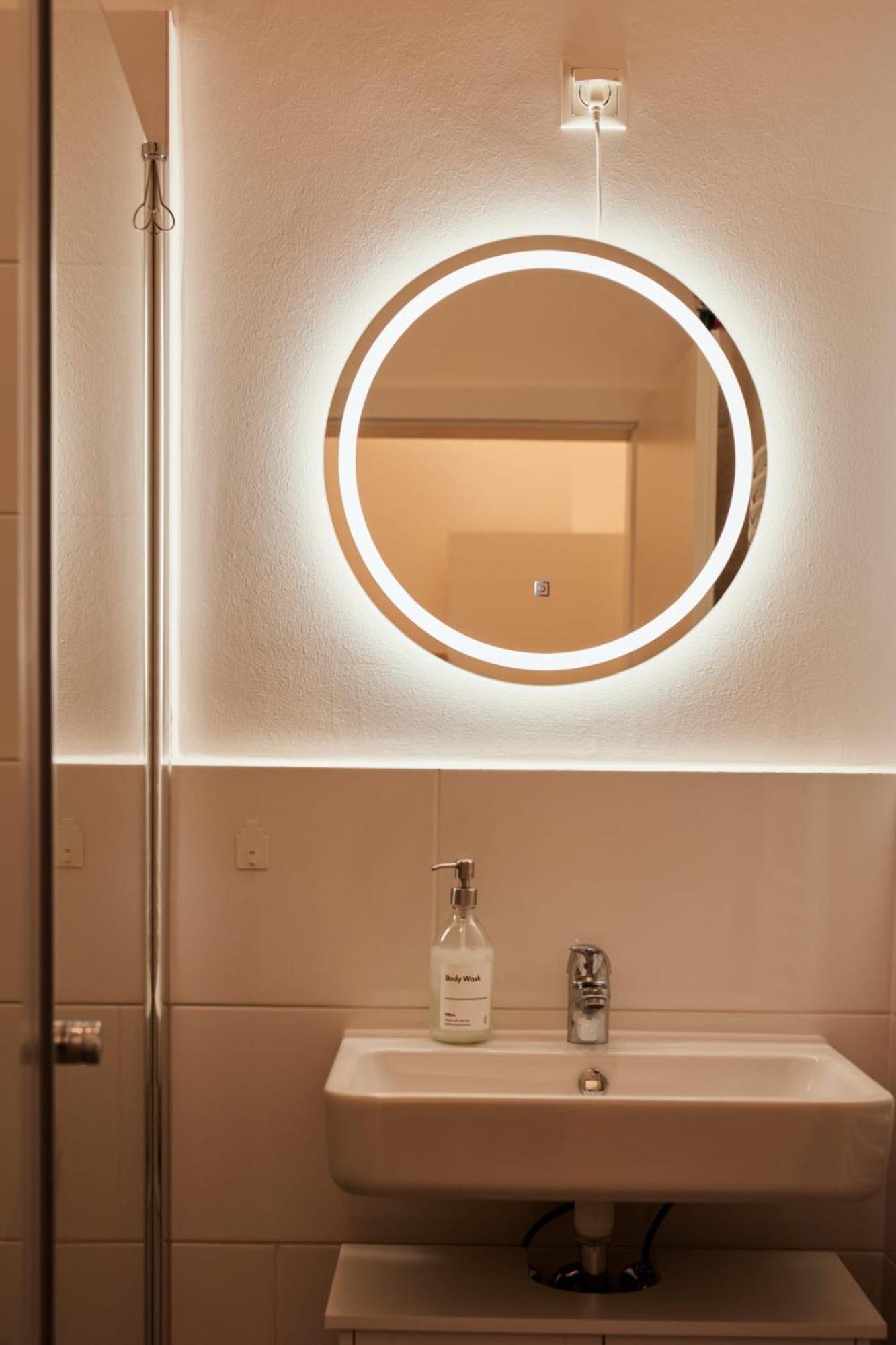 Malixa - Apartment In The Heart Of Vienna Next To Metro ภายนอก รูปภาพ